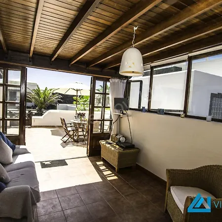 Βίλα Seventy Seven - Lh189 By Villas Now Ltd